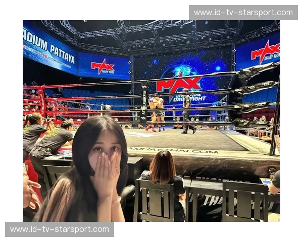 方寸残暴与八臂神技：当拳击遇见泰拳，哪种热血更令你沉沦？